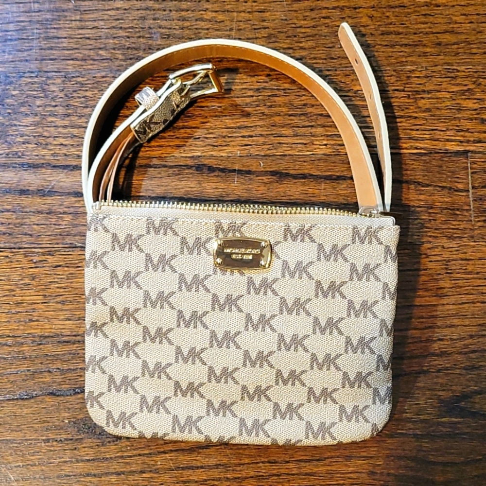 Michael Kors Fanny Pack Waist Travel Belt